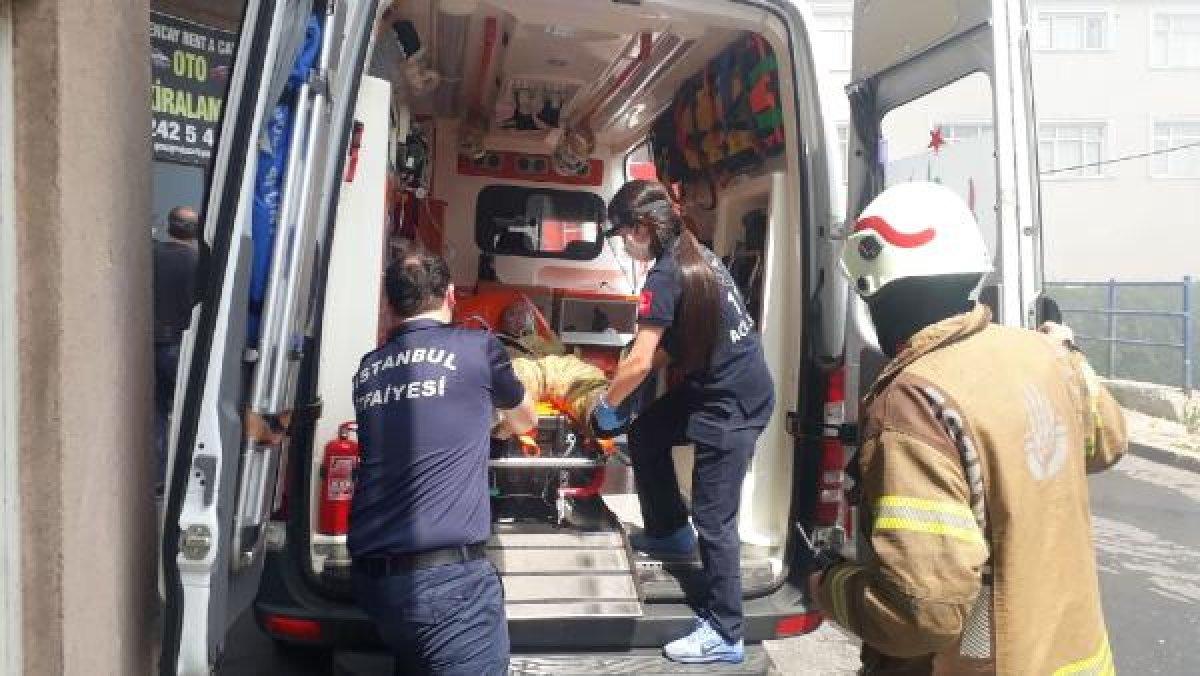 Sarıyer'de, yalının çatısında yangın çıktı