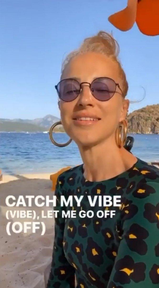 Burcu Esmersoy'dan tatil fotoğrafları