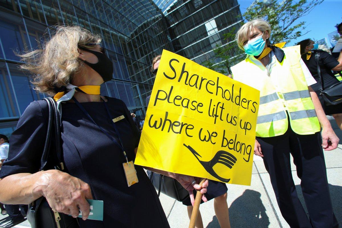 Almanya'da Lufthansa çalışanları sokaklara indi