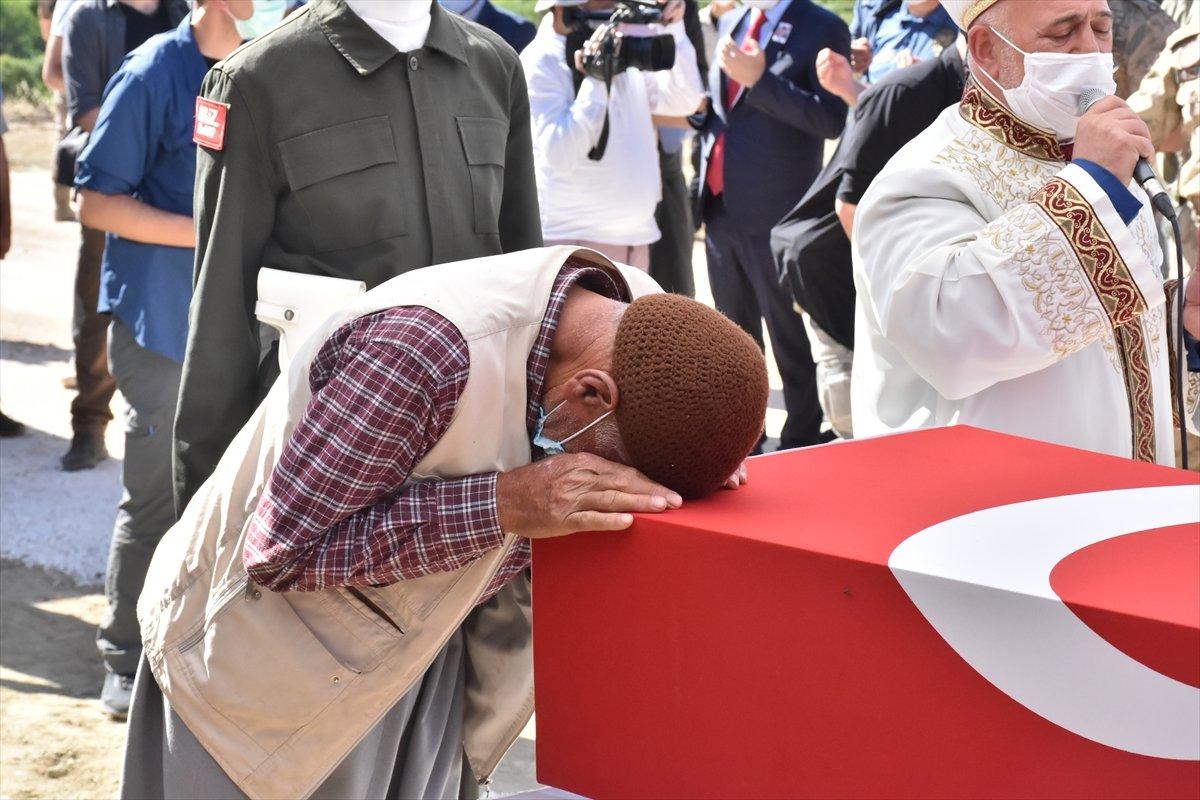 Diyarbakırlı şehit Recep Durak, son yolculuğuna uğurlandı