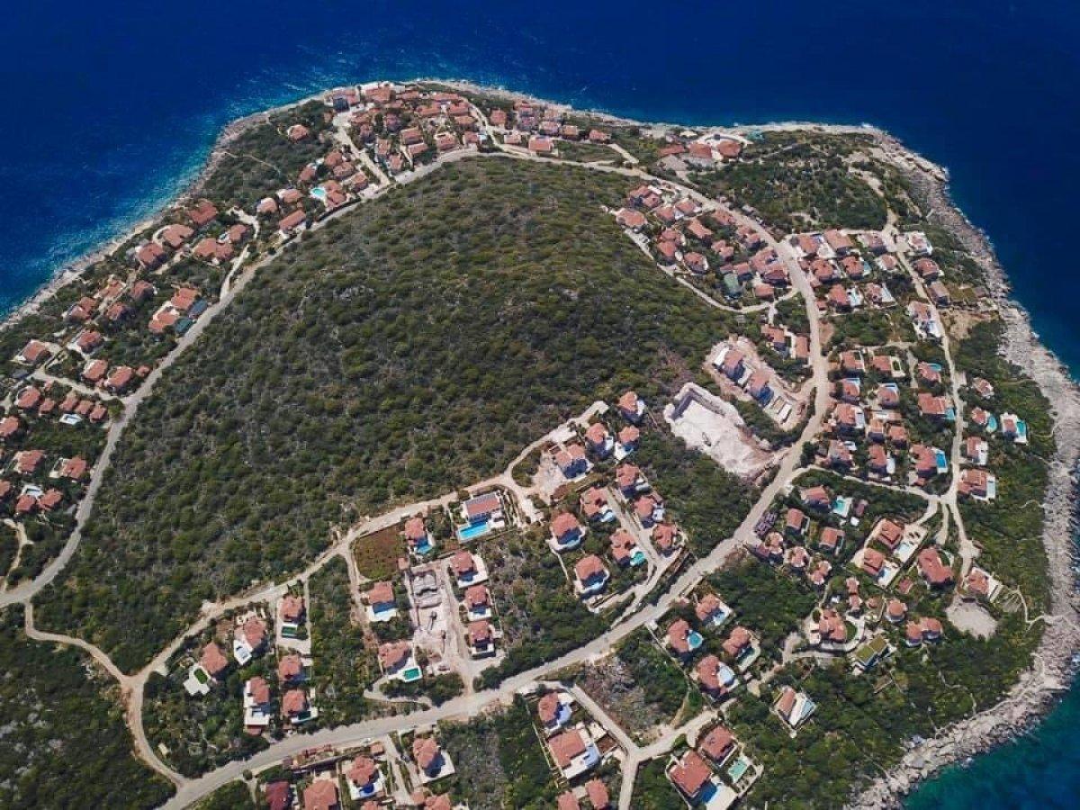 Kaş'ta yanan ormanlık alana imar çıktı