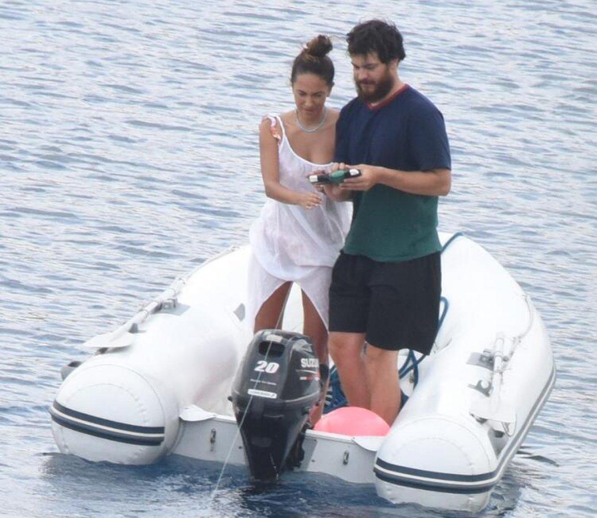 Çağatay Ulusoy, sevgilisiyle balığa çıktı