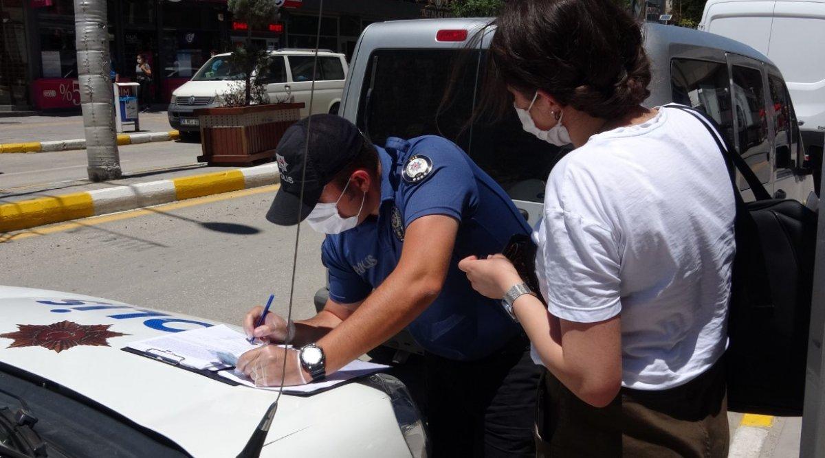 Van’da telefonla konuşurken maske takmama cezası yedi
