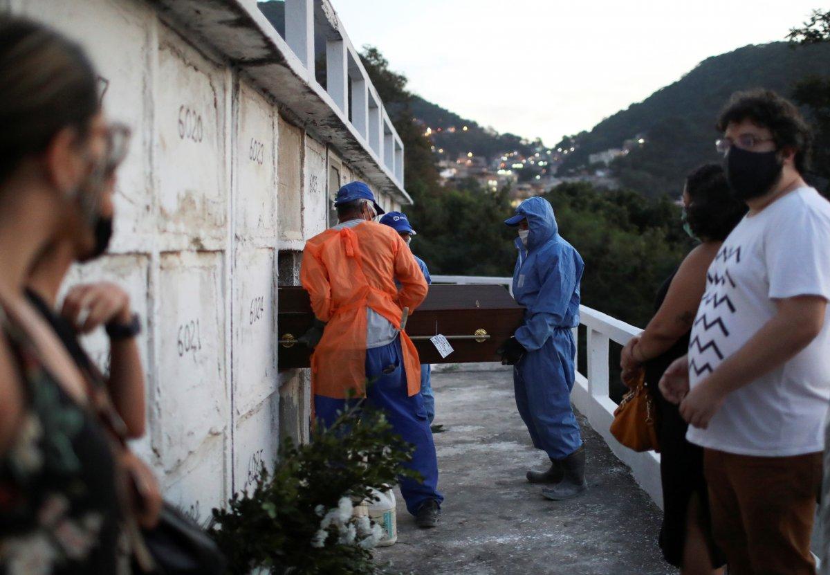 Brezilya'da 4 milyondan fazla insanda korona belirtisi