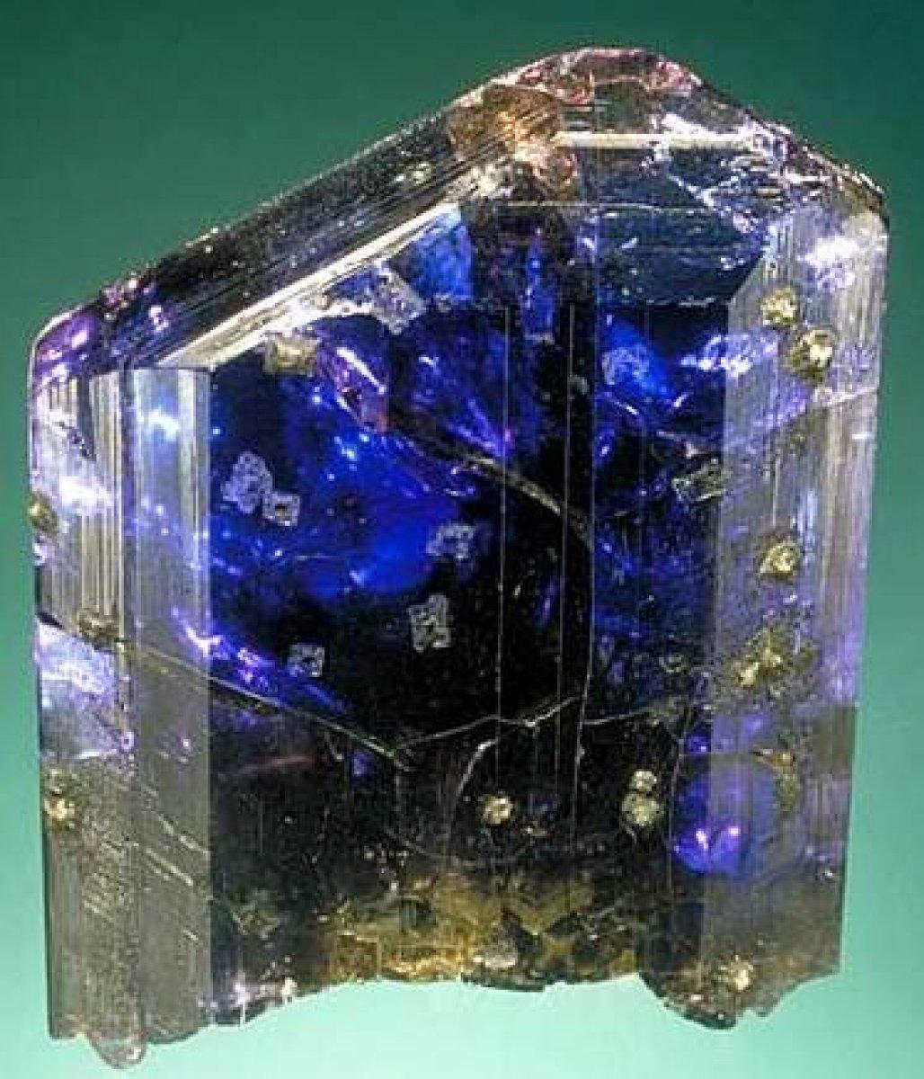 Tanzanit taşı nedir