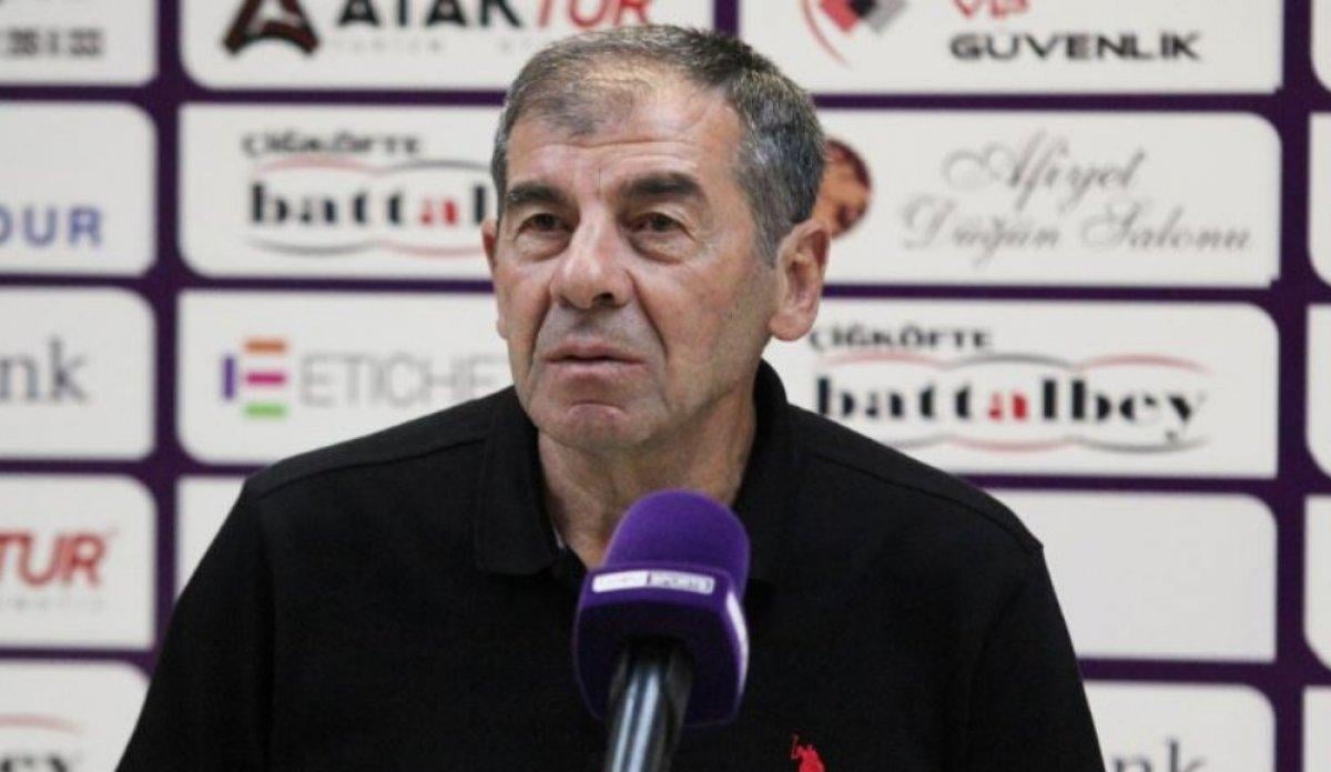 Dünyanın en yaşlı teknik direktörü bir Türk