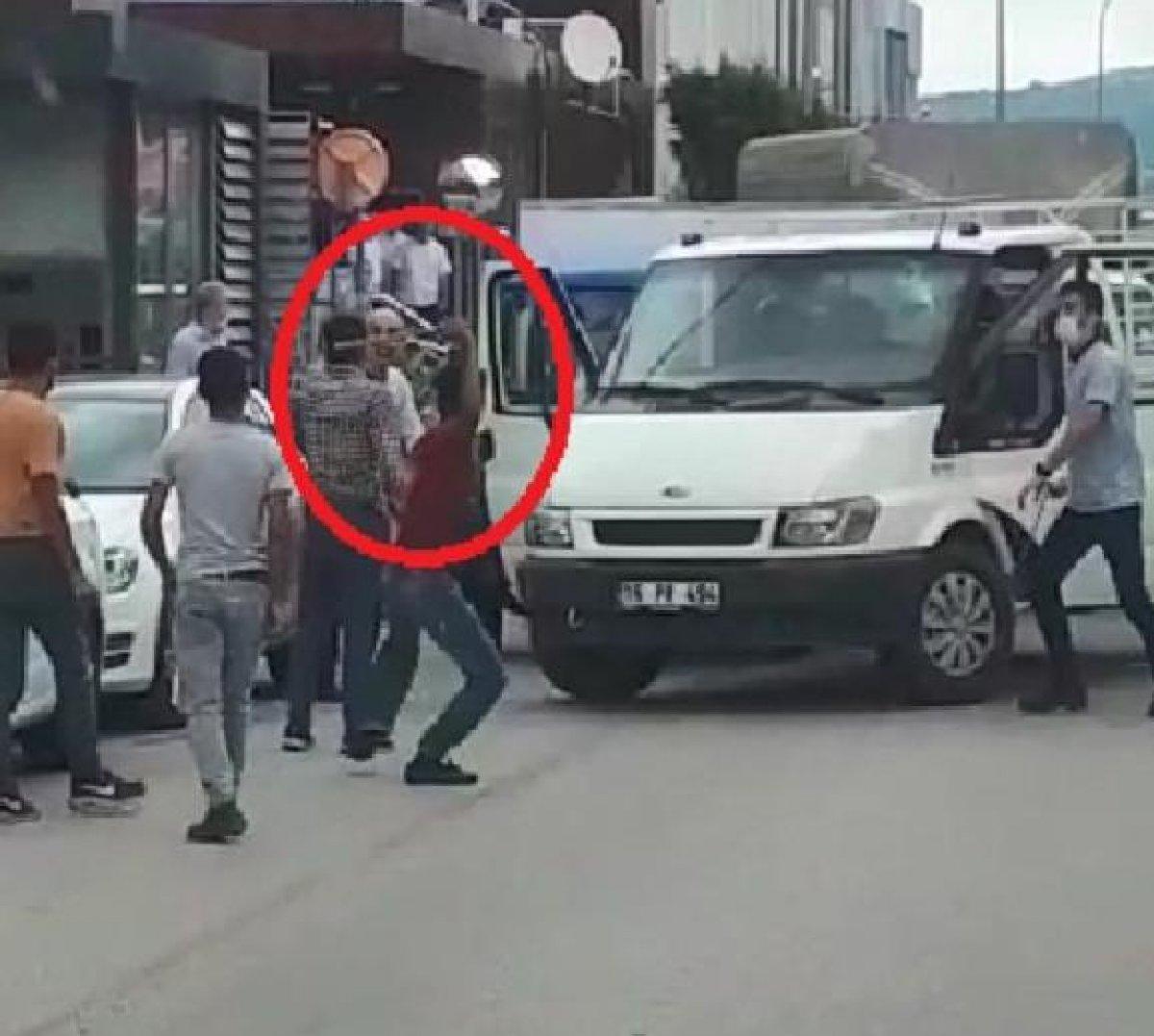 Bursa'da iki grup arasında levyeli kavga