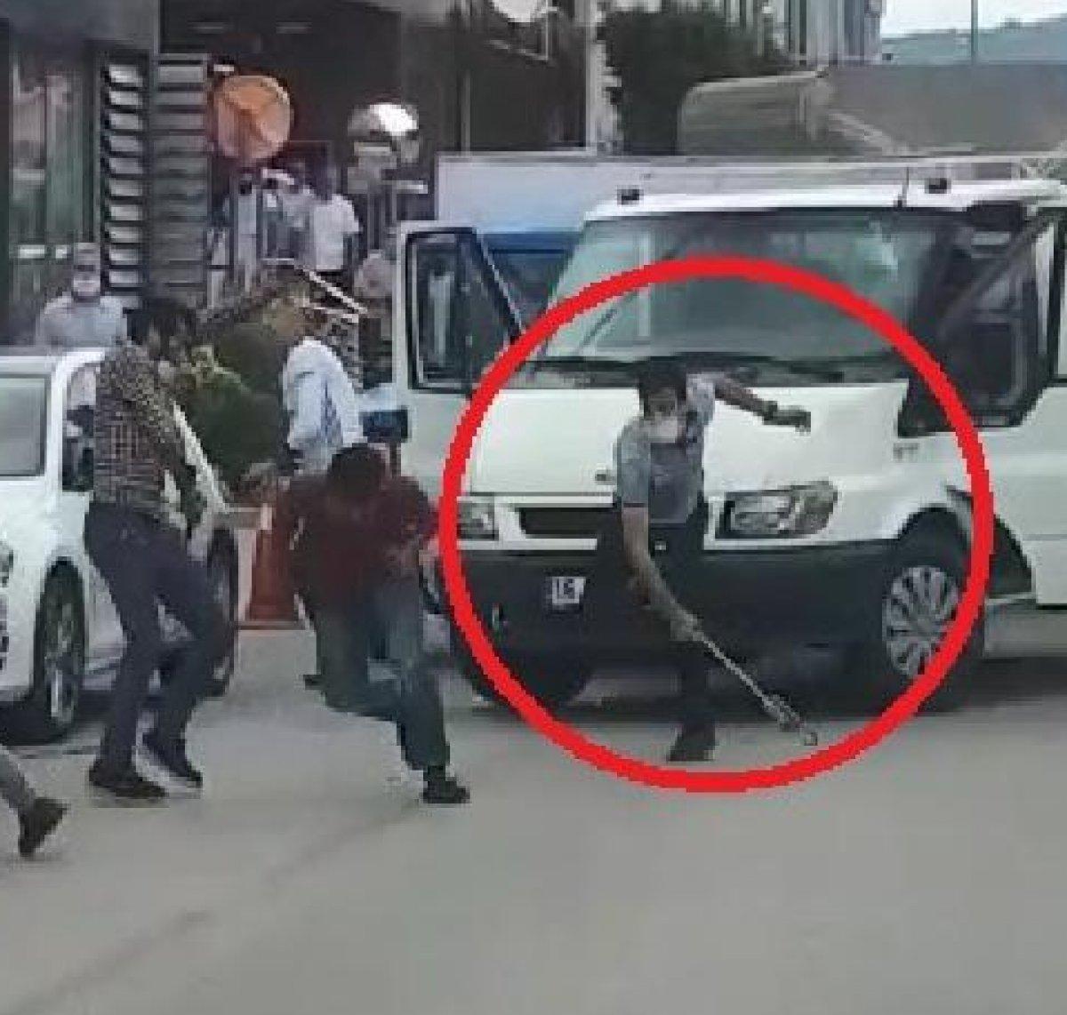 Bursa'da iki grup arasında levyeli kavga