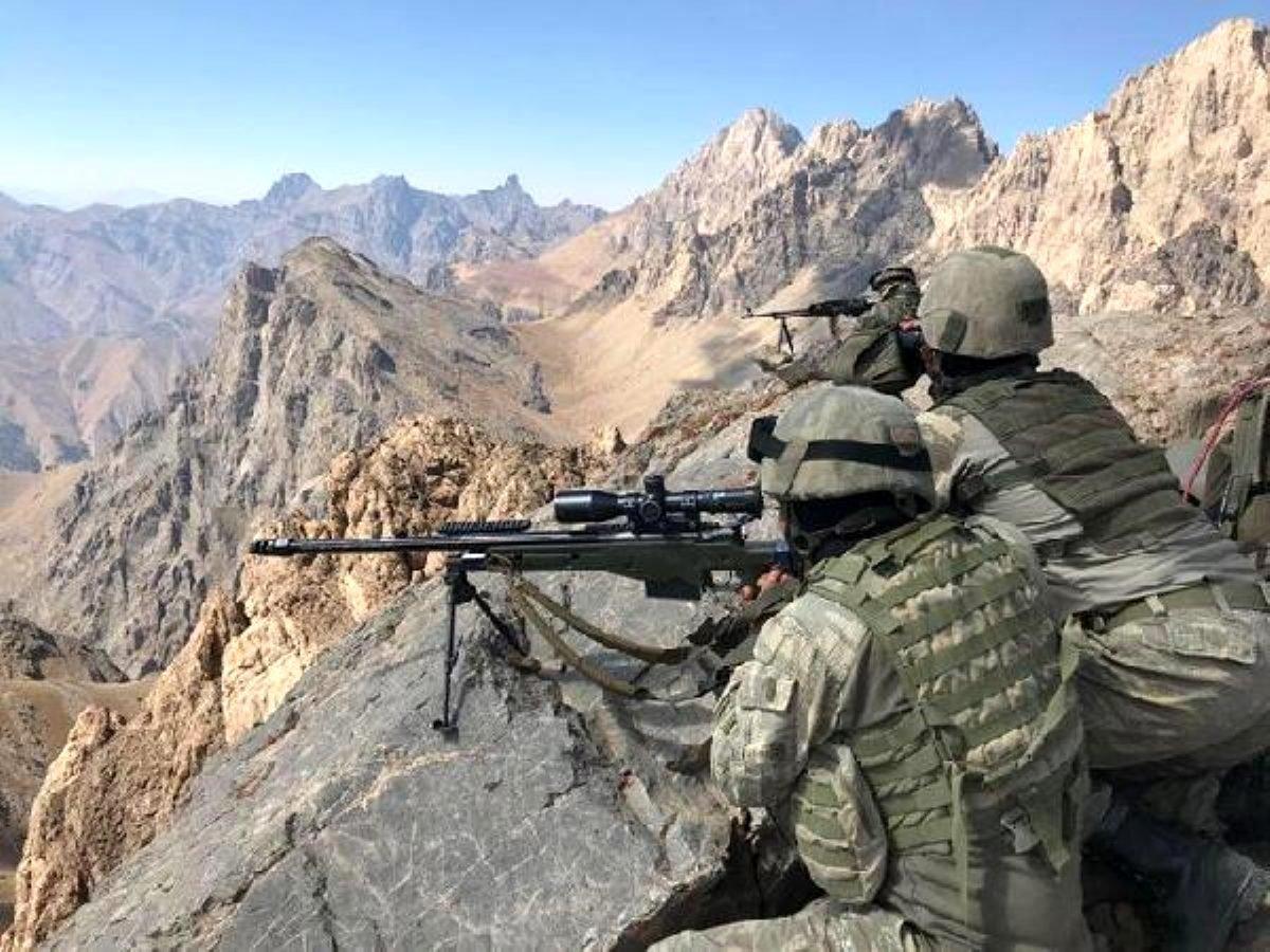 Hakkari'de işçilere saldıran PKK'lılar öldürüldü