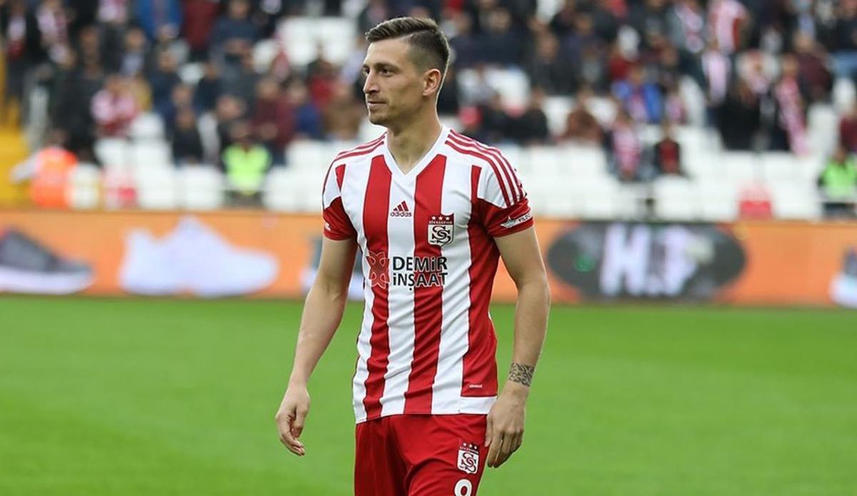 Mert Hakan'ın G.Saray formalı çocukluk fotoğrafı