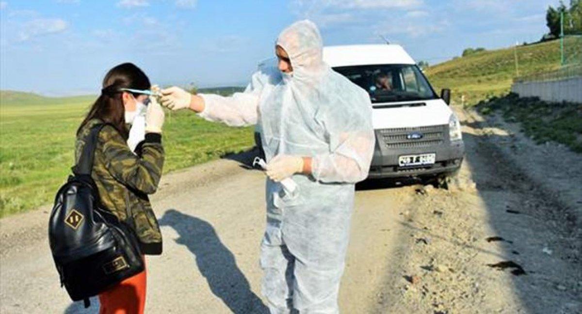 Muş'ta korona temaslı öğrenciyi kimse aracına almadı
