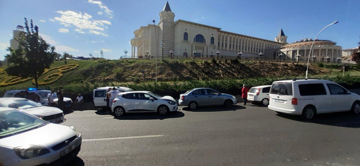 Ankara'da zincirleme kaza; 4 araç birbirine girdi