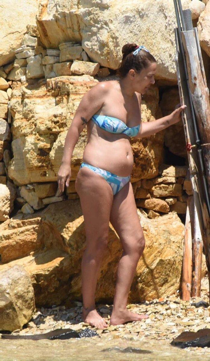 Demet Akalın kilolarıyla dikkat çekti