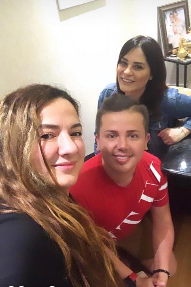 Reyhan Karaca bahçede düşüp, burnunu kırdı