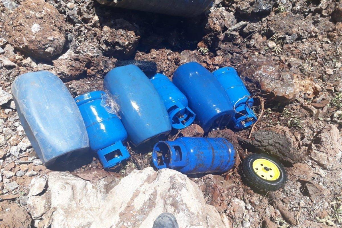 Pençe Kaplan Operasyonu’nda 24 sığınak ele geçirildi