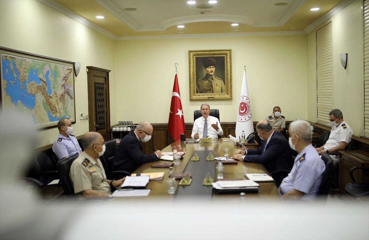 Bakan Akar: Şu ana kadar 41 terörist öldürüldü