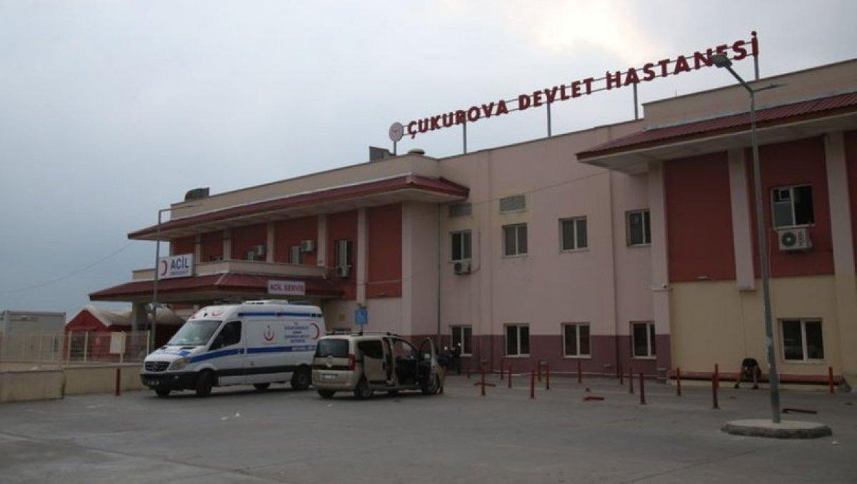 Adana'da 2 kardeşi bıçaklayıp, araçla çarptılar