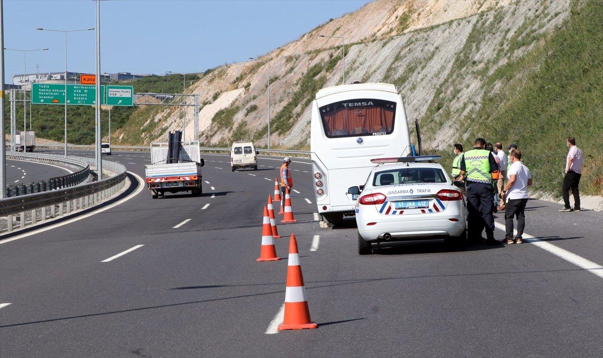 Kocaeli'de işçi servisi ile kamyon çarpıştı: 13 yaralı