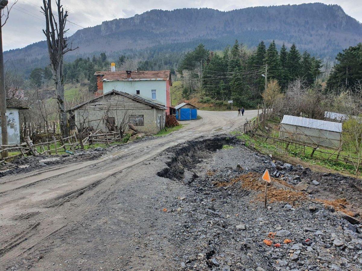 Kastamonu'da yarım asırdır yolu yapılmayan köy