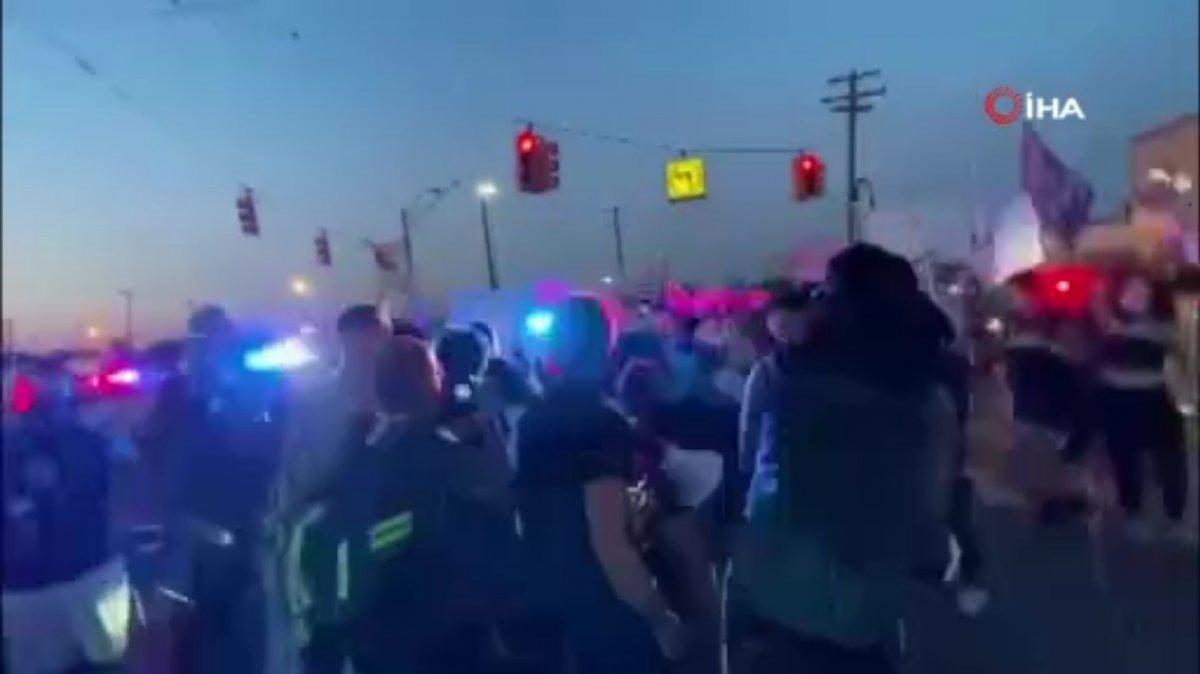 ABD'de polis göstericilerin üzerine aracı sürdü