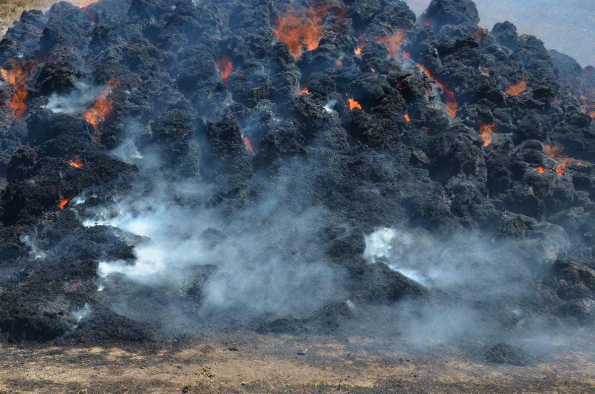 Hatay'da saman balyaları alev alev yandı