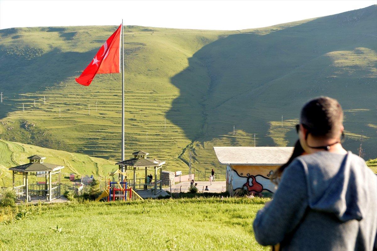 Ardahan'da Atatürk silüeti belirdi