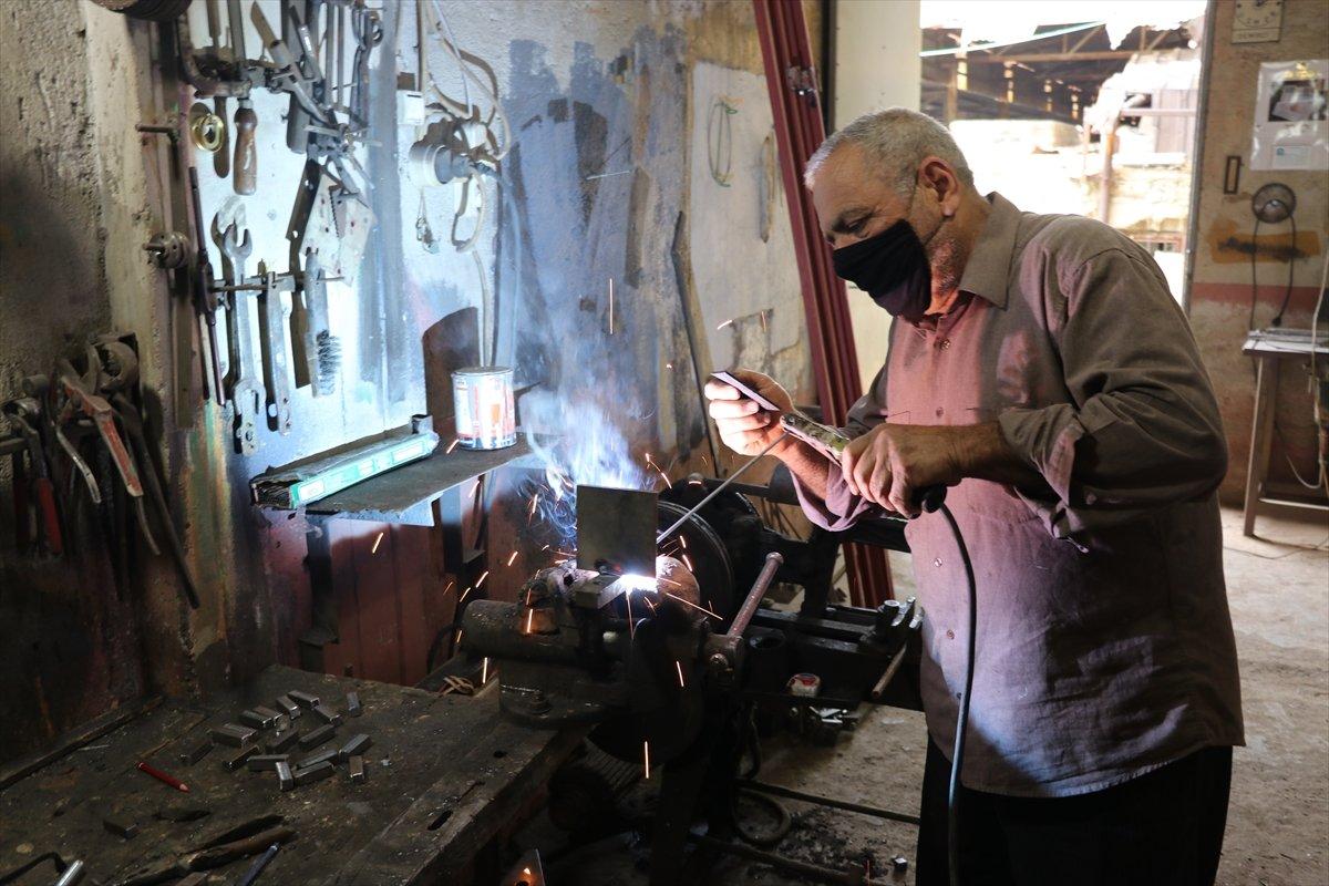 Denizli'de minyatür tezgahlarla nostaljiyi yaşatıyor