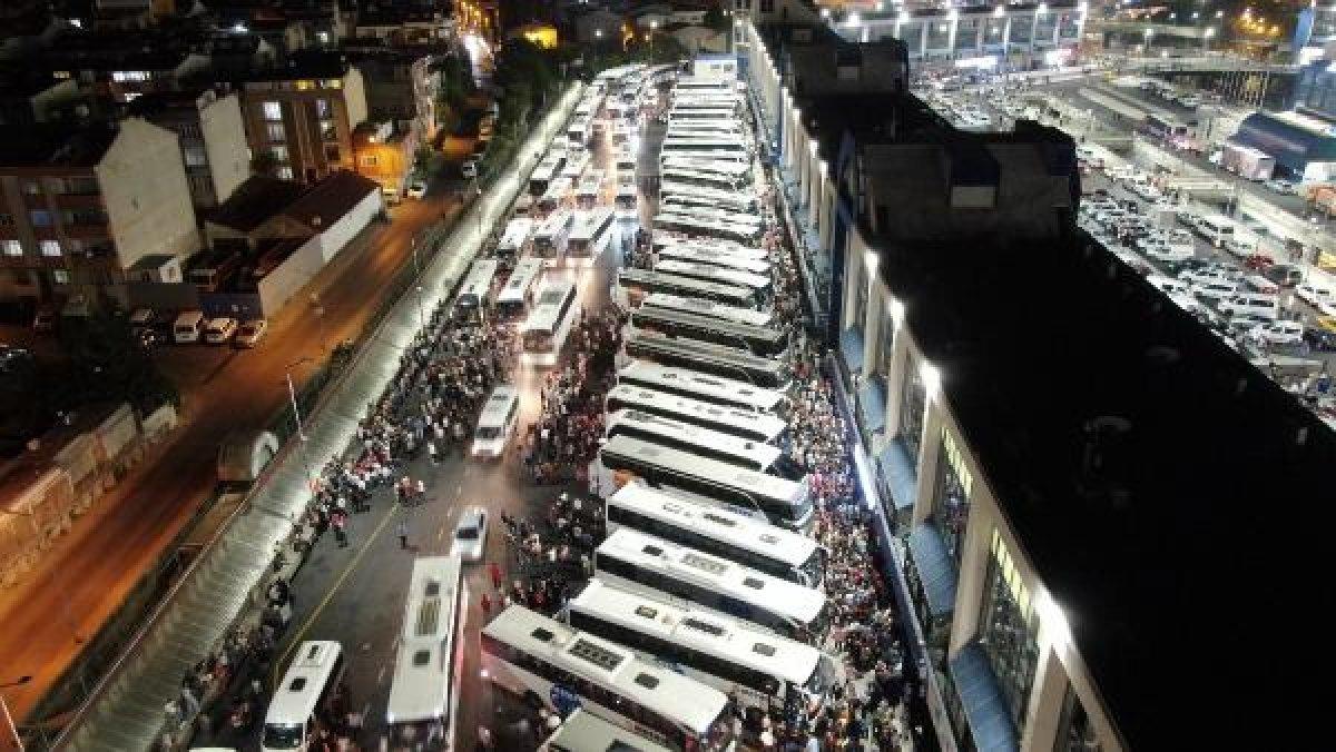 15 Temmuz Demokrasi Otogarı'nda asker uğurlama yoğunluğu