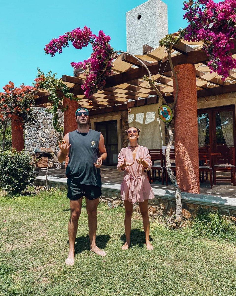 Bensu ve Hande Soral'ı jandarma uyardı