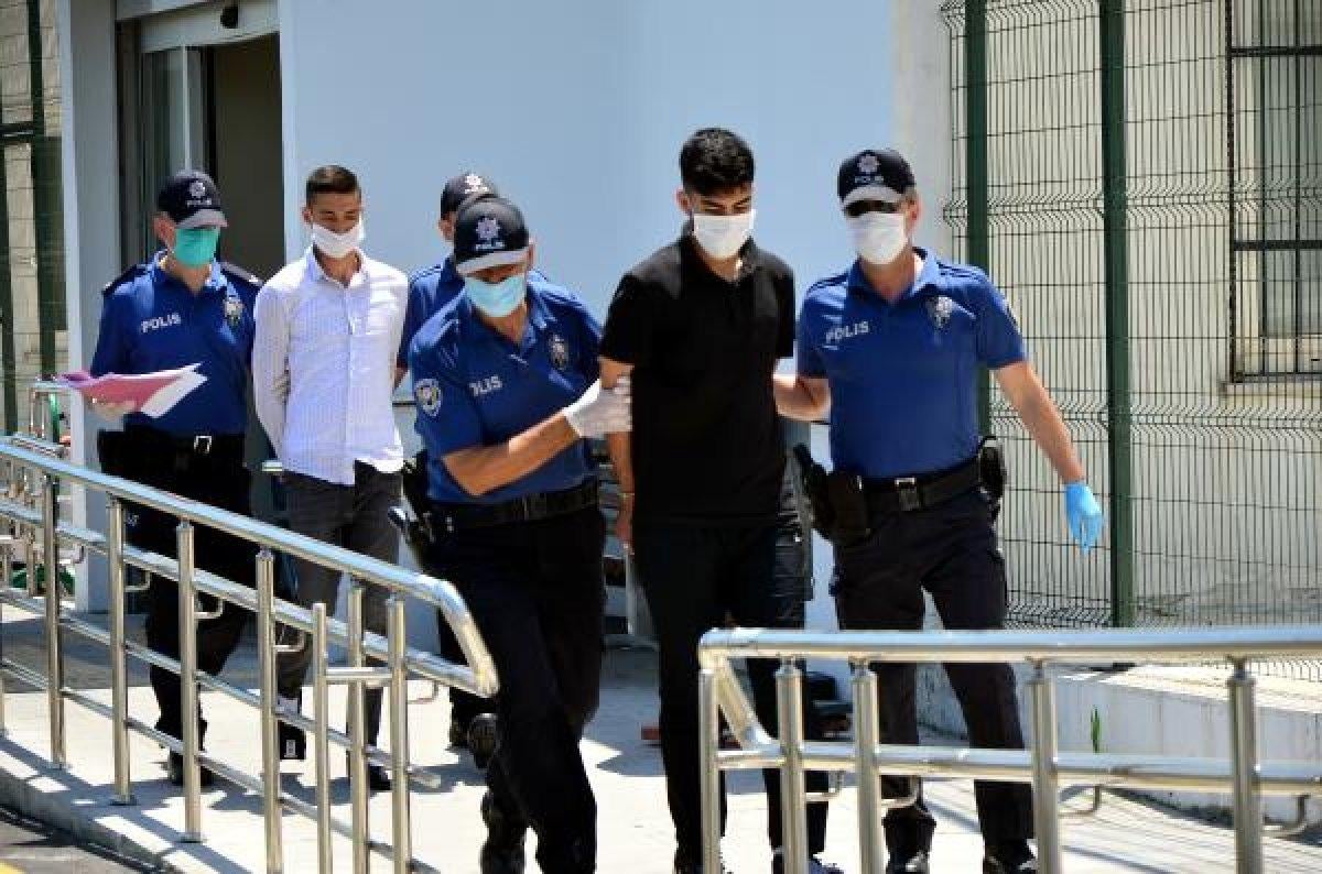 Adanalı öğretmen ailesinin kafetaryasında vuruldu