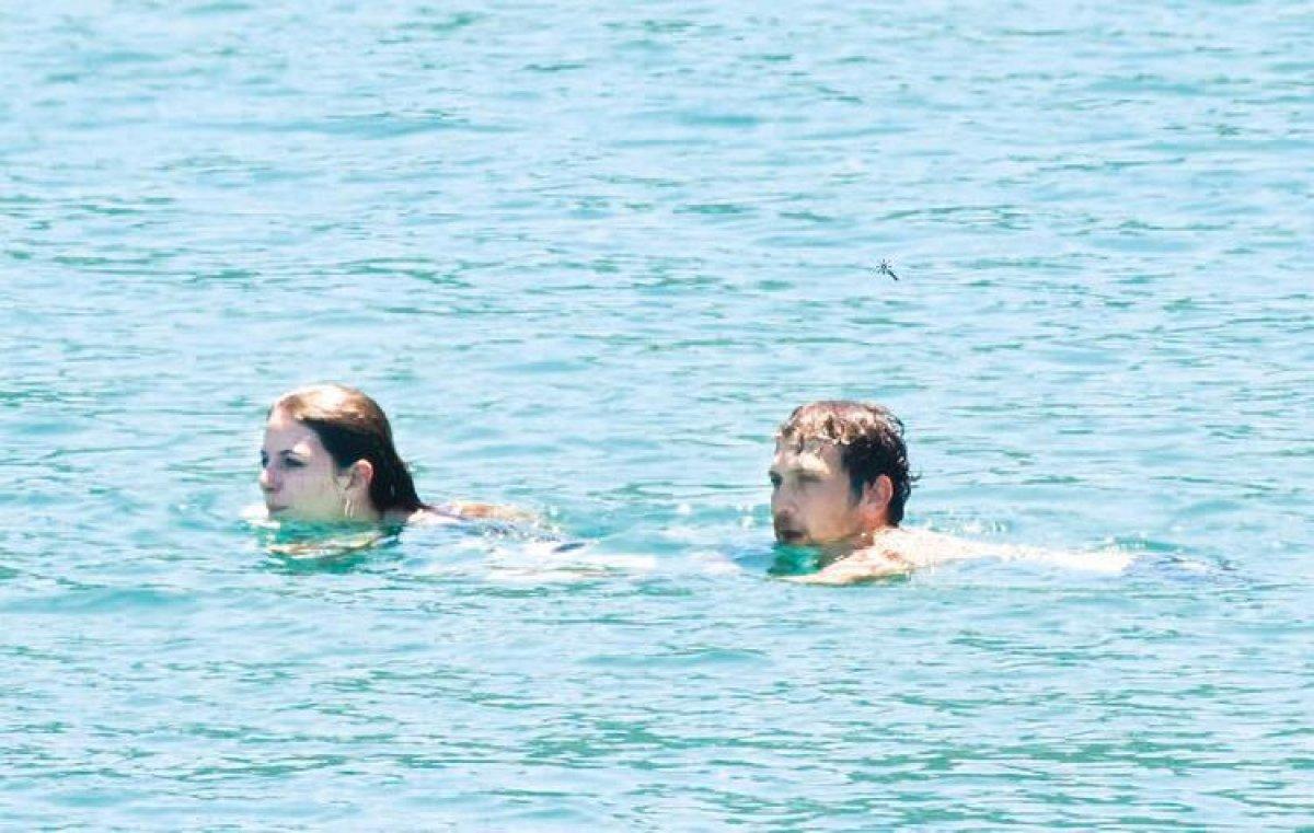 Aras Bulut İynemli ve Bige Önal tatilde