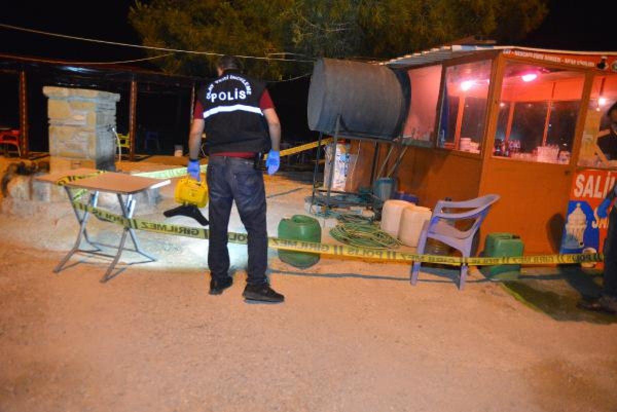 Adanalı öğretmen ailesinin kafetaryasında vuruldu