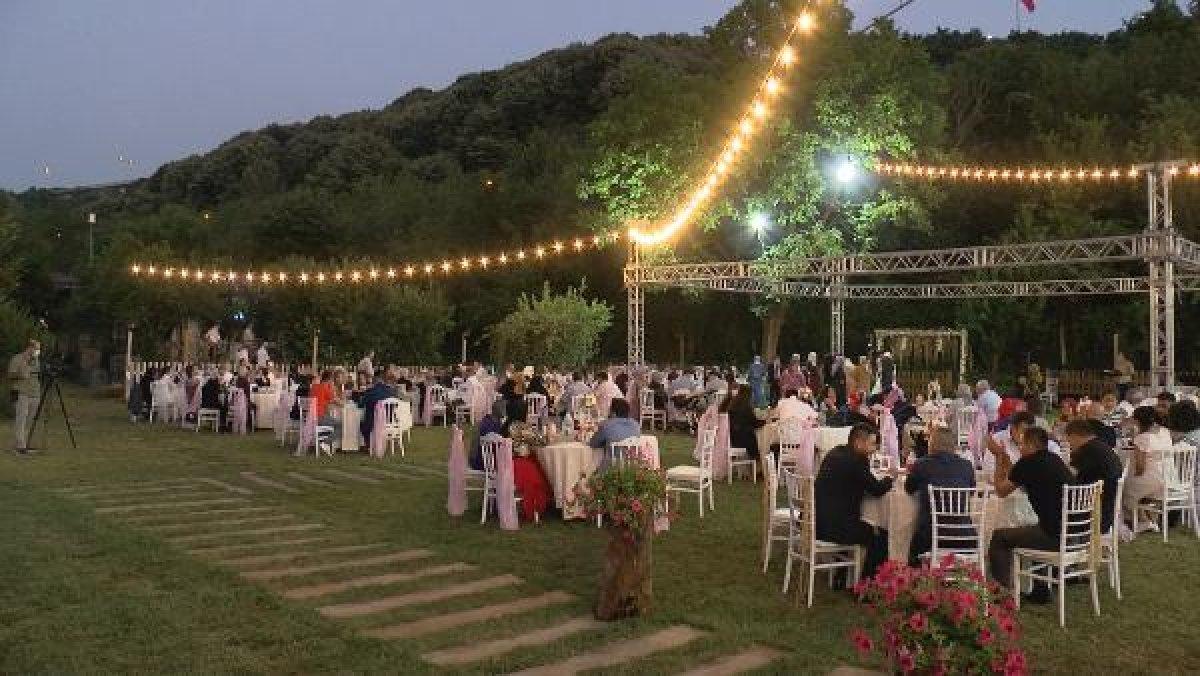 Beykoz'da koronavirüs gölgesinde yasaksız düğün