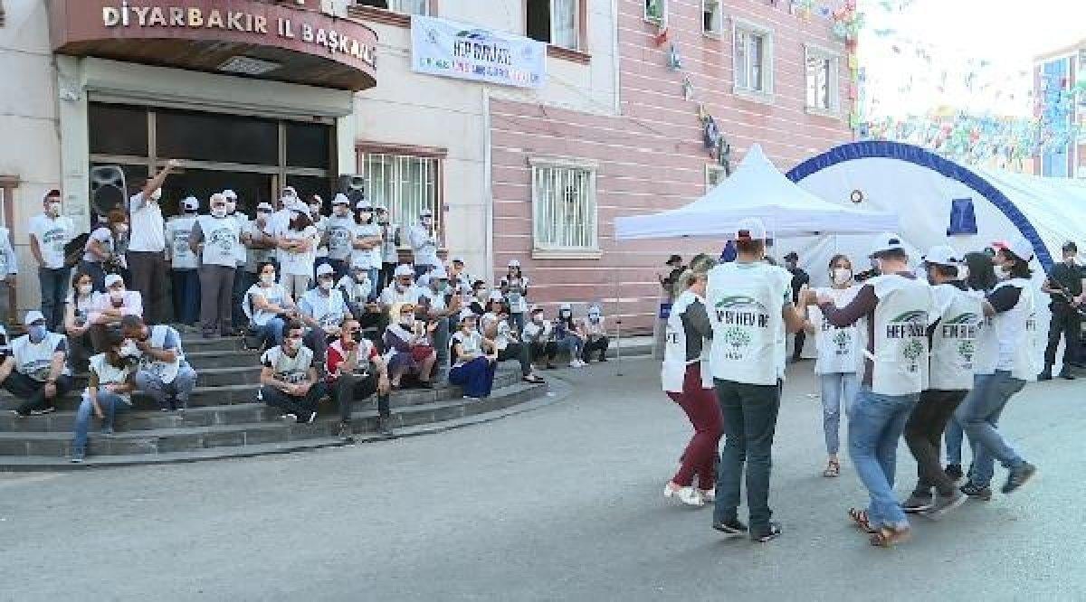 Yürüyüşe katılan HDP’li vekillerde koronavirüs çıktı