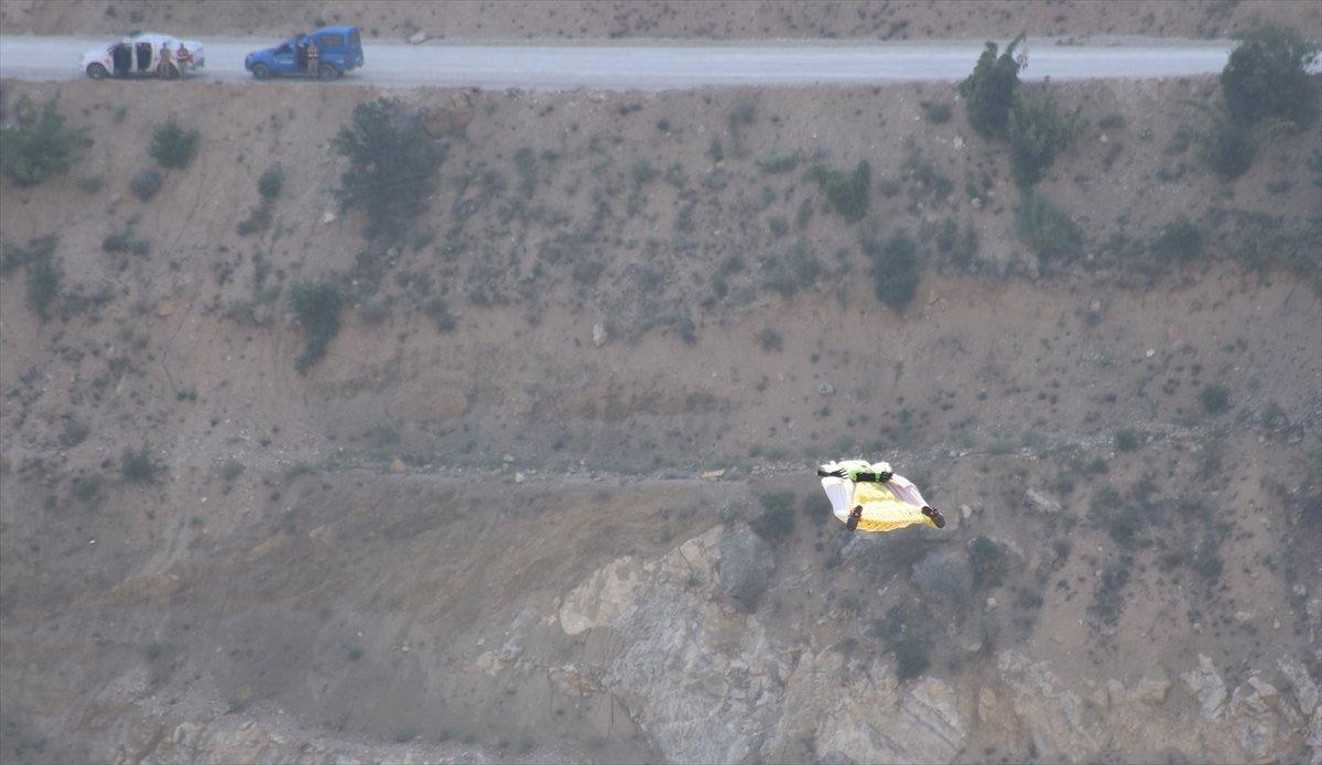 Erzincan'da saatte 200 kilometre hızla yarasa atlayışı