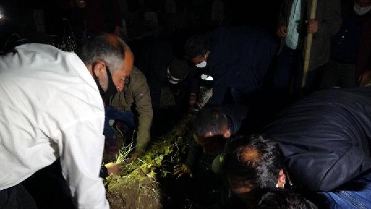 Van'da cansız bedeni bulunan Melek toprağa verildi