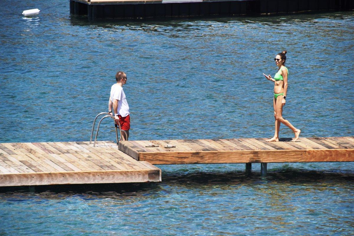 Rus milyarder Bodrum'da plaj kapattı