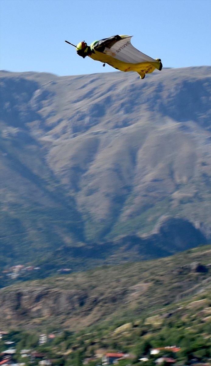 Erzincan'da saatte 200 kilometre hızla yarasa atlayışı