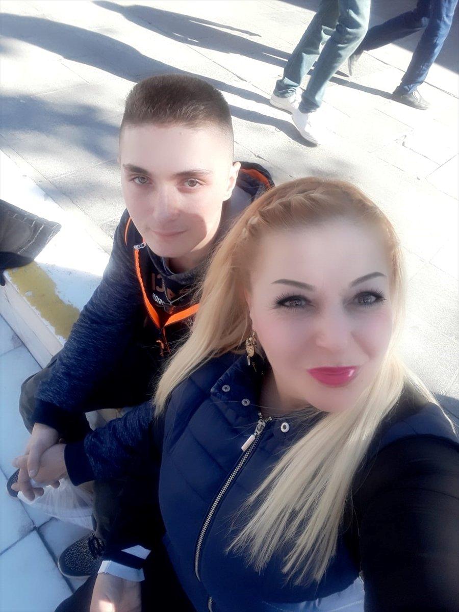 Manisa’da kedi tartışması yüzünden annesini öldürdü