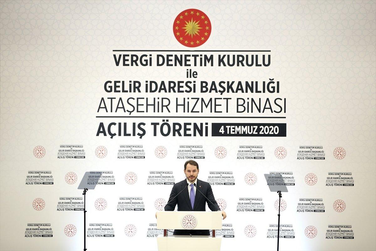 Bakan Albayrak: Normalleşmede pozitif ayrışan ülke olduk