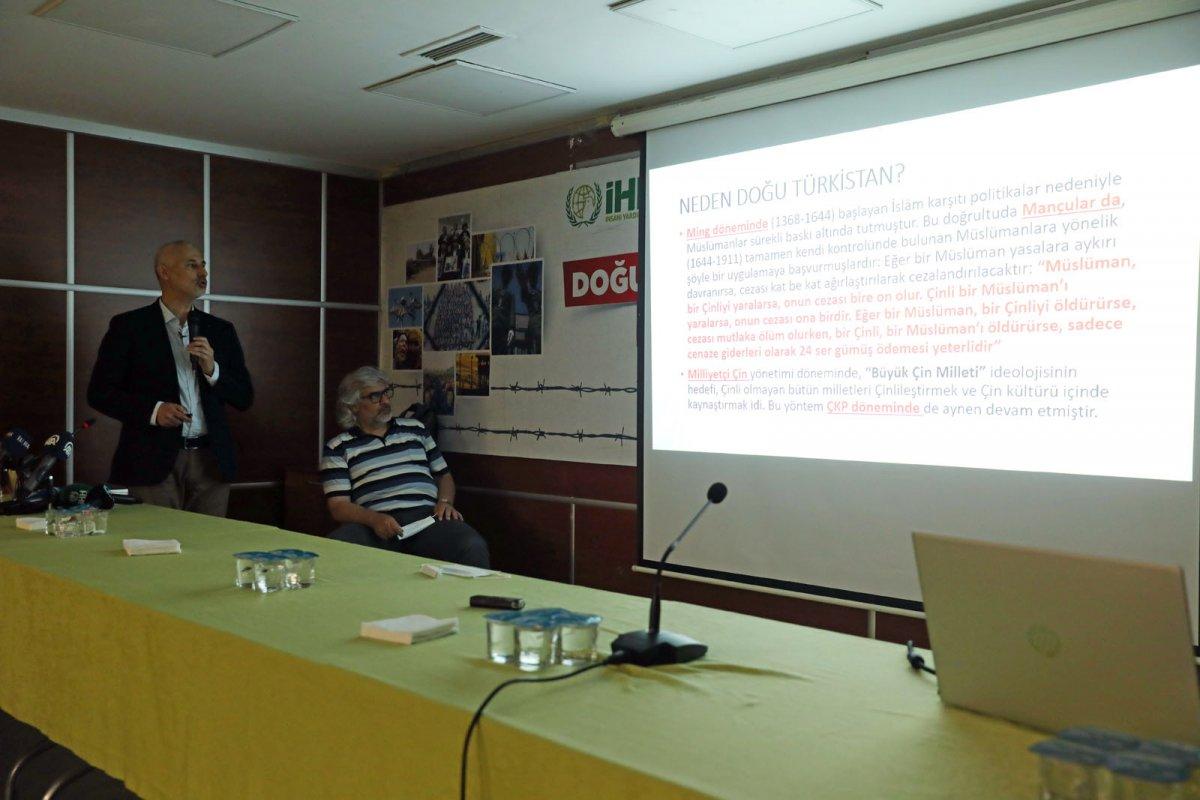 Doğu Türkistan’da ‘Adım Adım Soykırım’