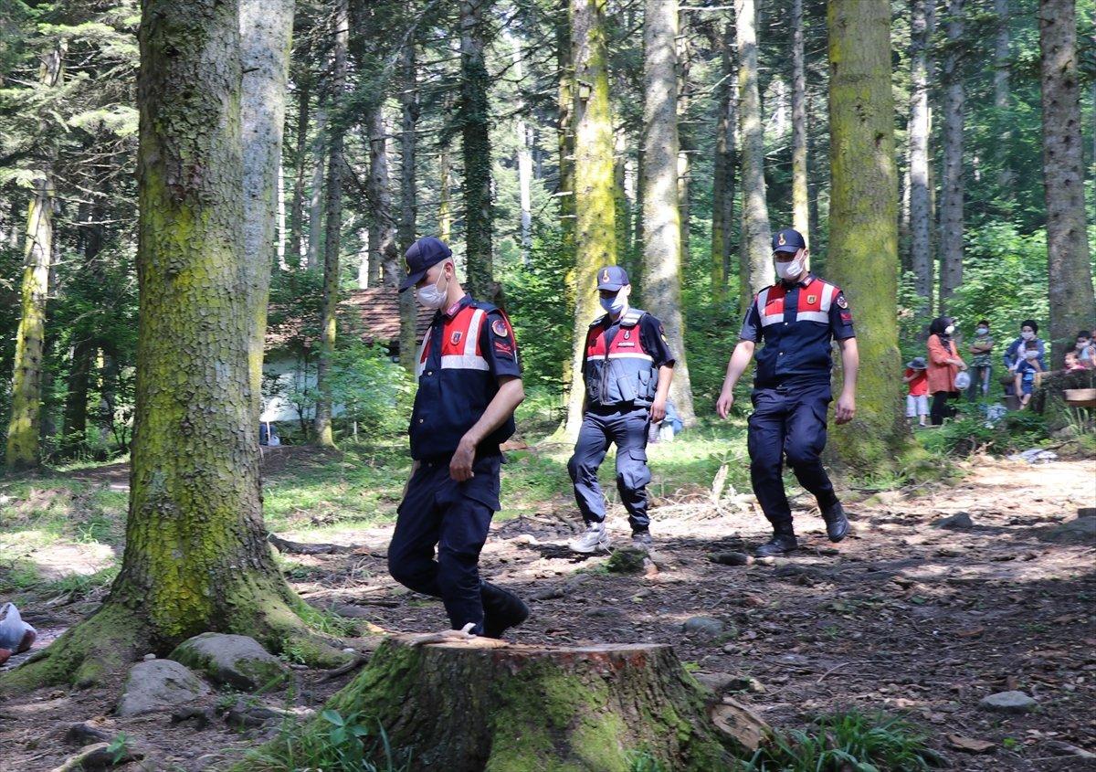 Gölcük, tatilcilerin ilgi odağı oldu