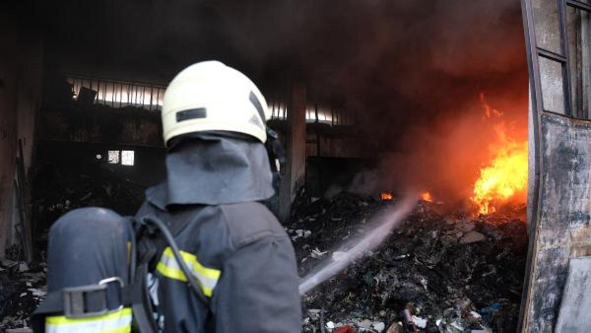 Konya'da plastik atık deposunda yangın