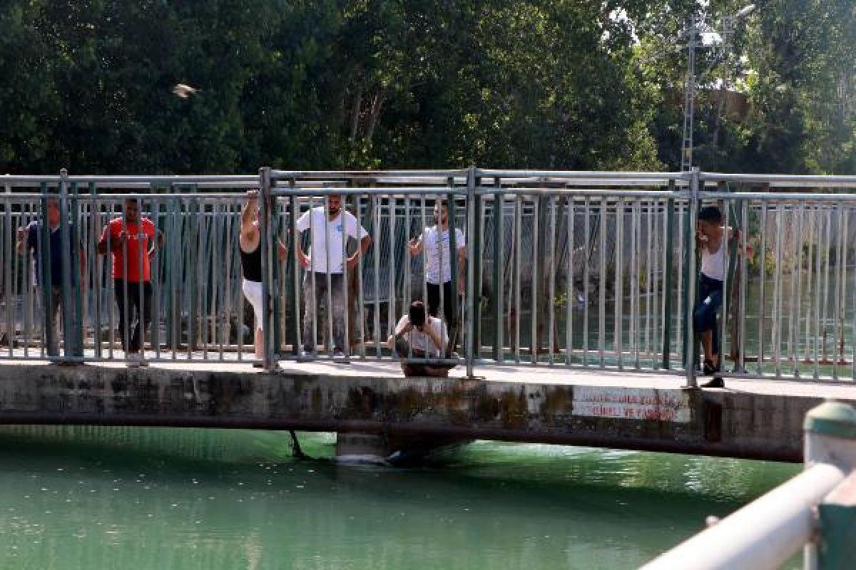 Adana'da sulama kanalına giren genç kayboldu