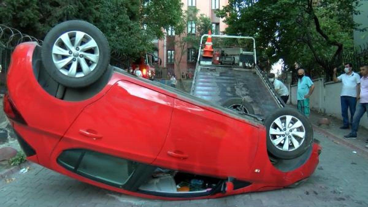 Sultangazi'de aracın üstüne çıkan otomobil kamerada