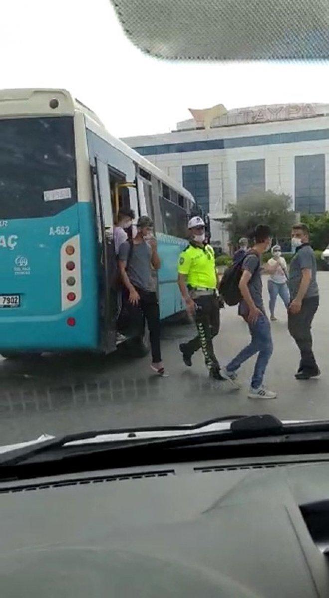 İstanbul'da otobüs, uygulamadan kaçmak isterken yakalandı