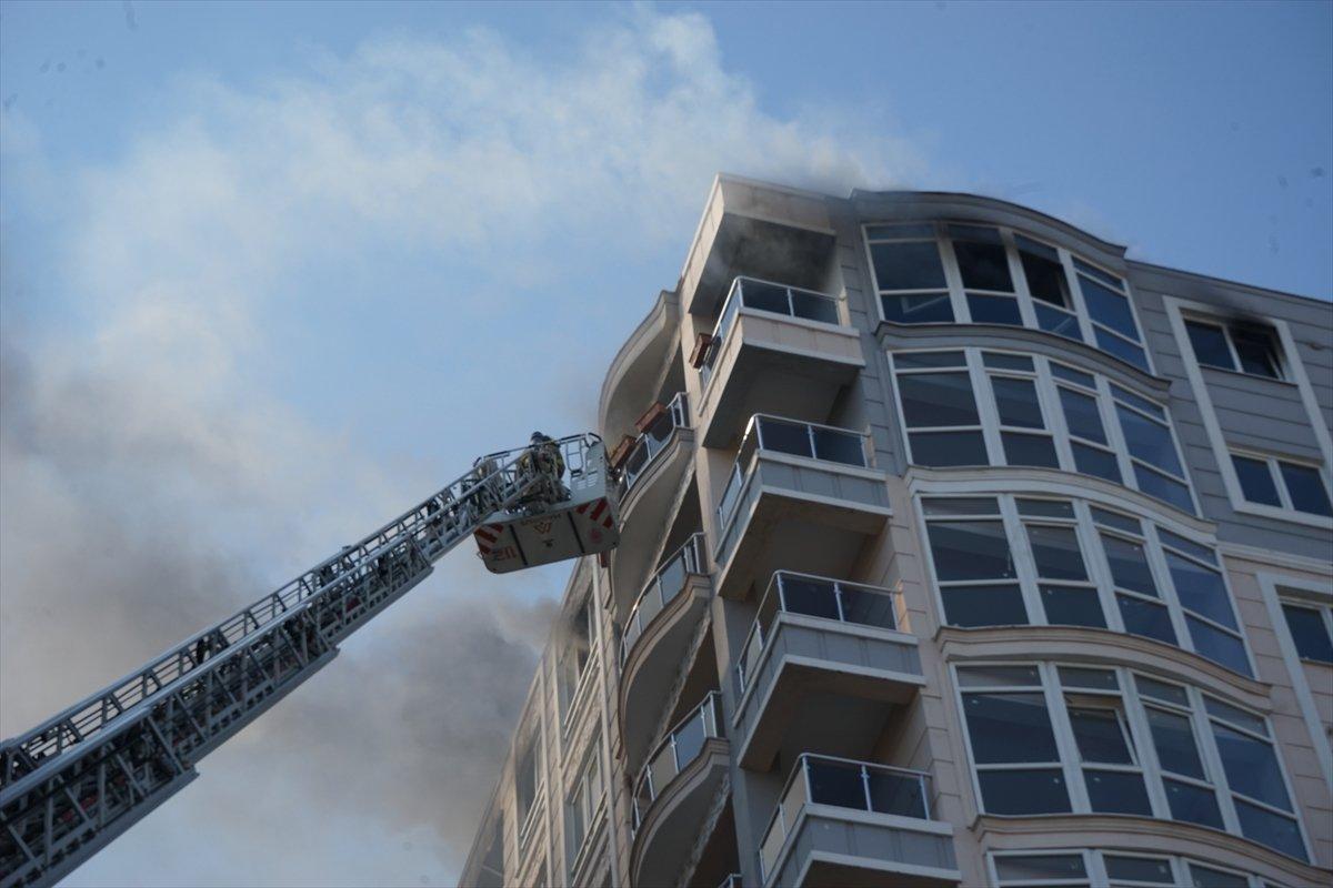 Balıkesir'de bir kişi ayrıldığı sevgilisinin evini yaktı