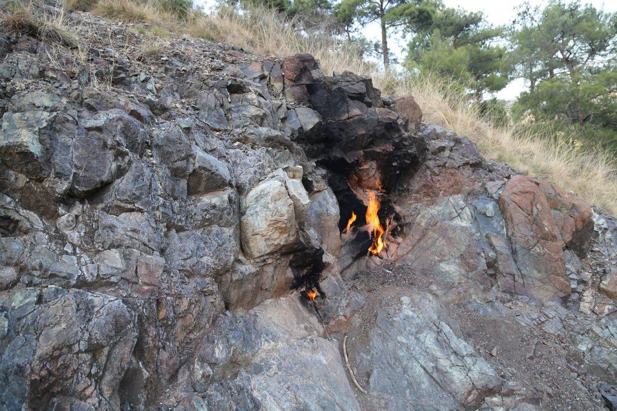 Hatay'da yüzyıllardır yanan taşlar turizme kazandırılacak