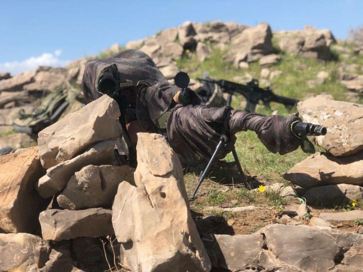 1 terörist ikna çalışması sonucu teslim oldu