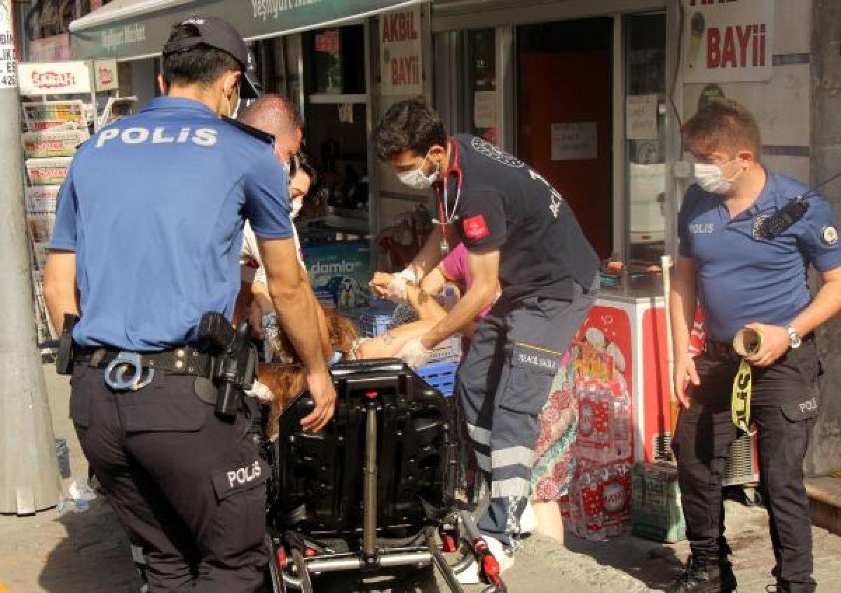 Beyoğlu'nda tartıştığı sevgilisini silahla vurdu